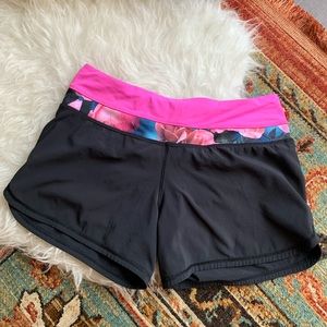 Lulu lemon shorts ✨